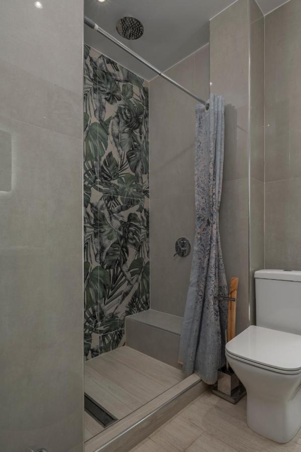Kosmos Service Apartment City Center 3 With Additional Cost Parking เทสซาโลนิกิ ภายนอก รูปภาพ